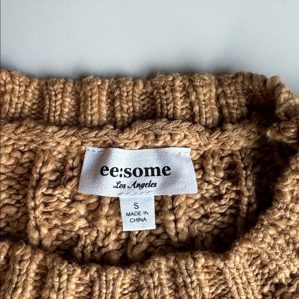 ee:some Cable Knit Short Sleeve camel 🐪 Sweater size s - Picture 4 of 8